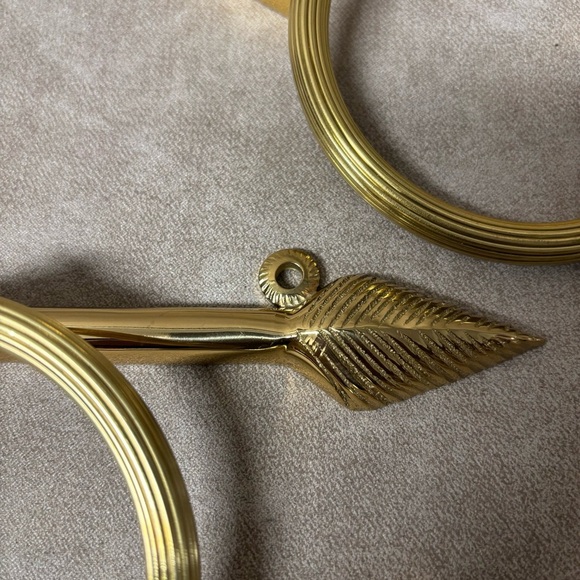 Vintage Set of (3) Solid Brass Towel Holders Arrow Design - Picture 6 of 9